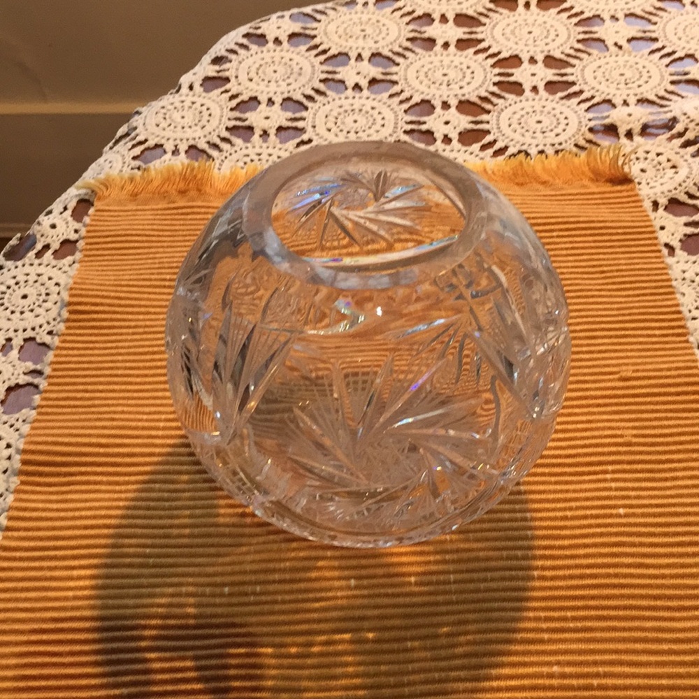 Crystal vase globe
